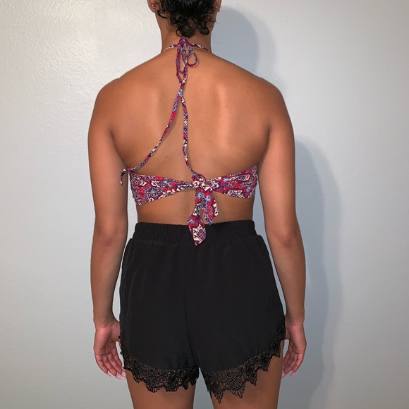 Patterned Crop top - Picture 2 of 3